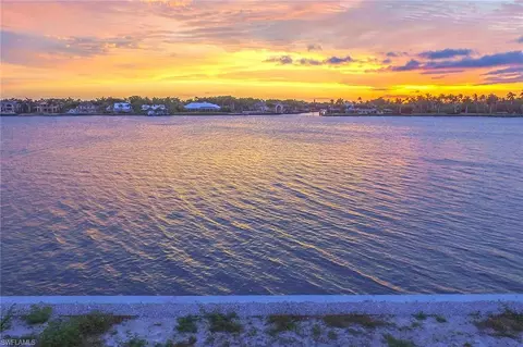 2280 Kingfish Rd, Naples, FL 34102 photo 1