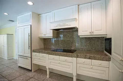 723 Willowhead Dr, Naples, FL 34103 photo 8