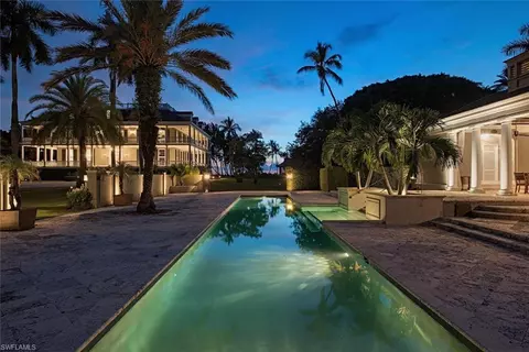 2500 Gordon Dr, Naples, FL 34102 photo 3