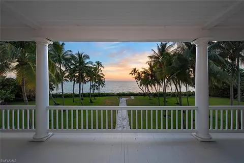 2500 Gordon Dr, Naples, FL 34102 photo 4