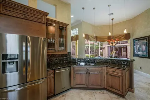 518 Eagle Creek Dr, Naples, FL 34113 photo 6