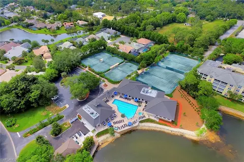 518 Eagle Creek Dr, Naples, FL 34113 photo 2