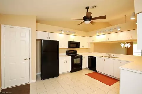 1052 Marblehead Dr, Naples, FL 34104 photo 5