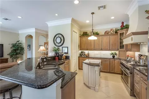 5115 Post Oak Ln, Naples, FL 34105 photo 8