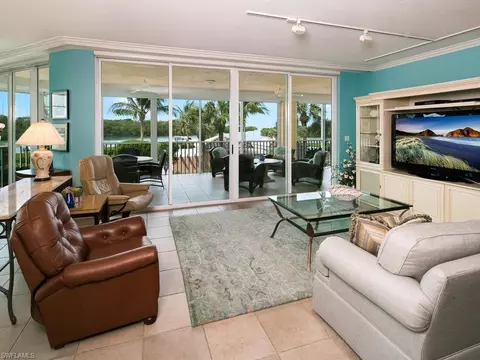 425 Dockside Dr #204, Naples, FL 34110 photo 6