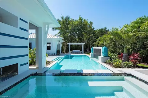 2525 Crayton Rd, Naples, FL 34103 photo 23