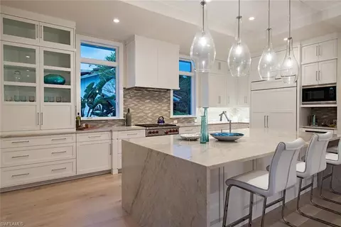 2525 Crayton Rd, Naples, FL 34103 photo 9