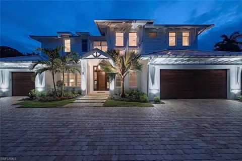 2525 Crayton Rd, Naples, FL 34103 photo 2