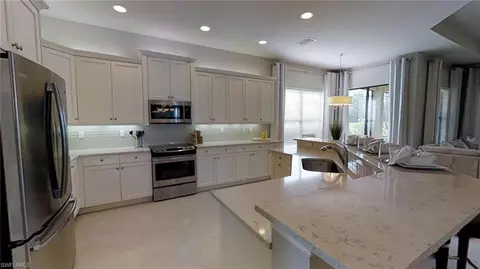 3283 Pacific Dr, Naples, FL 34119 photo 6