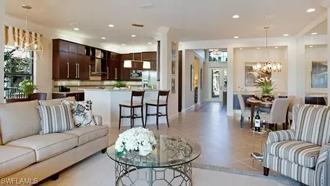 3287 Pacific Dr, Naples, FL 34119 photo 6
