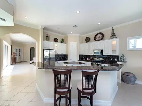 8496 Mallards Pt, Naples, FL 34114 photo 7