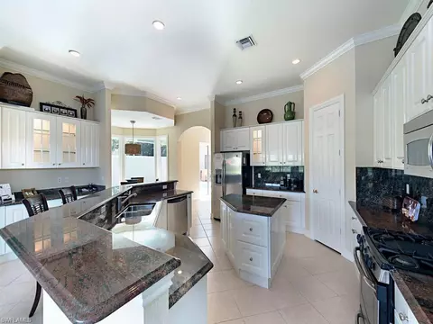 8496 Mallards Pt, Naples, FL 34114 photo 6