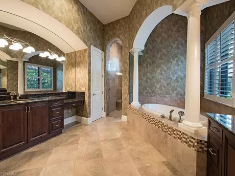 7775 Classics Dr, Naples, FL 34113 photo 12
