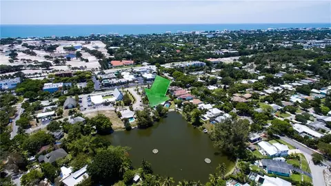 1070 11th St N, Naples, FL 34102 photo 1