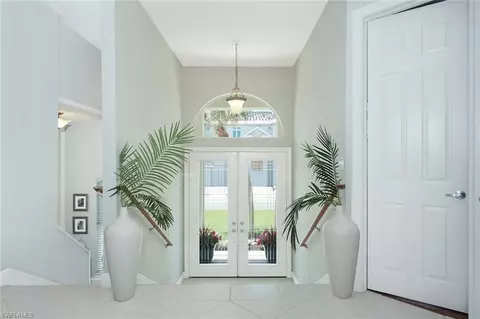 405 Pine Ave, Naples, FL 34108 photo 2