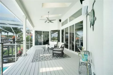 405 Pine Ave, Naples, FL 34108 photo 6