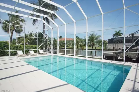 405 Pine Ave, Naples, FL 34108 photo 17