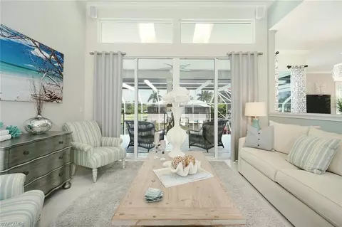 405 Pine Ave, Naples, FL 34108 photo 3