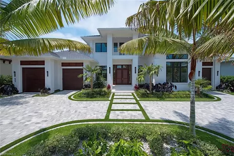 685 16th Ave S, Naples, FL 34102 photo 6