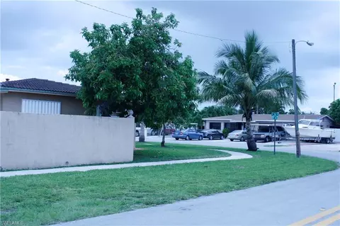 450 W 36th Pl, Hialeah, FL 33012 photo 4
