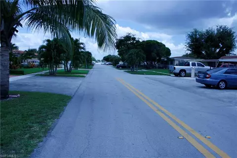 450 W 36th Pl, Hialeah, FL 33012 photo 3