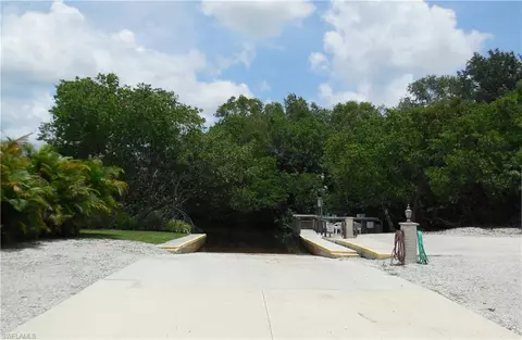 11 Peridot Ave, Naples, FL 34114 photo 3