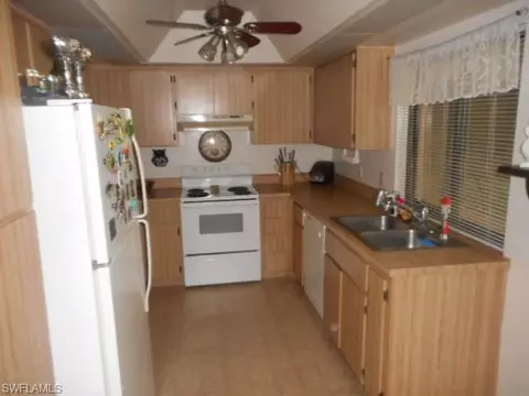2571 Santa Barbara Blvd, Naples, FL 34116 photo 7