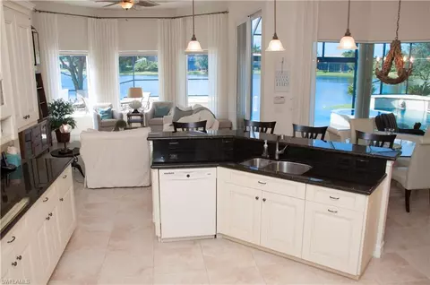 7885 Classics Dr, Naples, FL 34113 photo 4