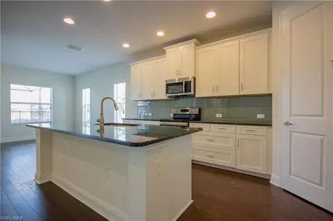 3684 Canopy Cir, Naples, FL 34120 photo 6
