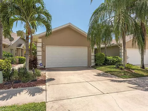 1827 Crown Pointe Blvd, Naples, FL 34112 photo 1