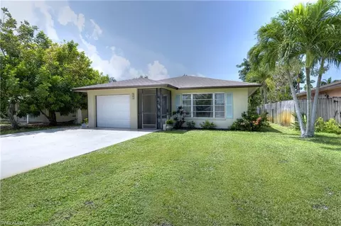 564 109th Ave N, Naples, FL 34108 photo 1