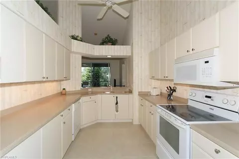 8085 Celeste Dr #821, Naples, FL 34113 photo 5
