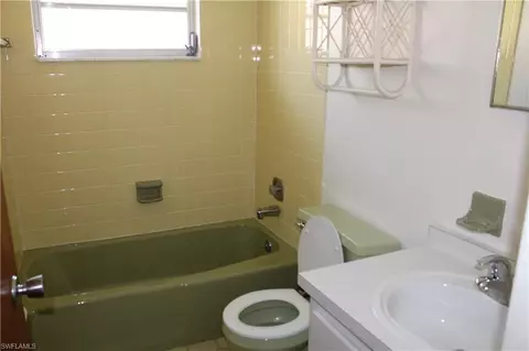 520 Nottingham Dr, Naples, FL 34109 photo 12