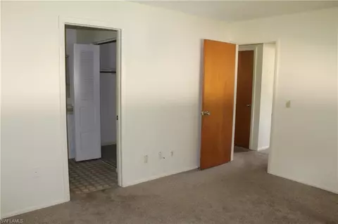 520 Nottingham Dr, Naples, FL 34109 photo 8