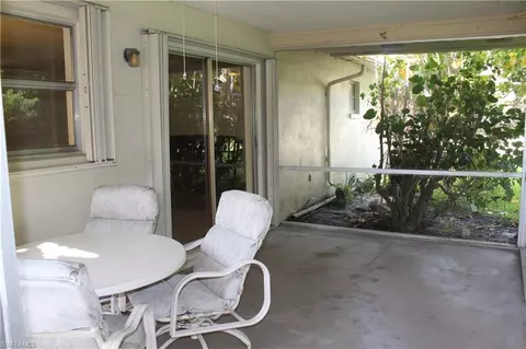 520 Nottingham Dr, Naples, FL 34109 photo 13