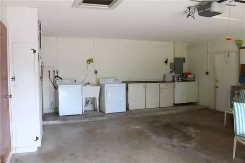 520 Nottingham Dr, Naples, FL 34109 photo 14