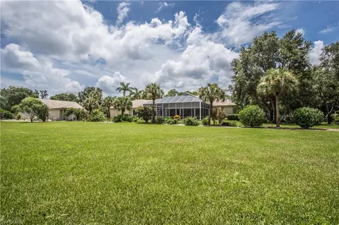 5711 Cedar Tree Ln, Naples, FL 34116 photo 3