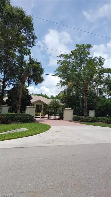 5711 Cedar Tree Ln, Naples, FL 34116 photo 17