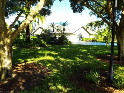 12787 Coco Plum Ln, Naples, FL 34119 photo 2