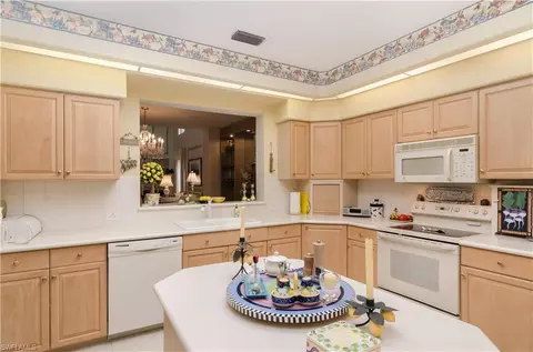 264 Edgemere Way E, Naples, FL 34105 photo 12