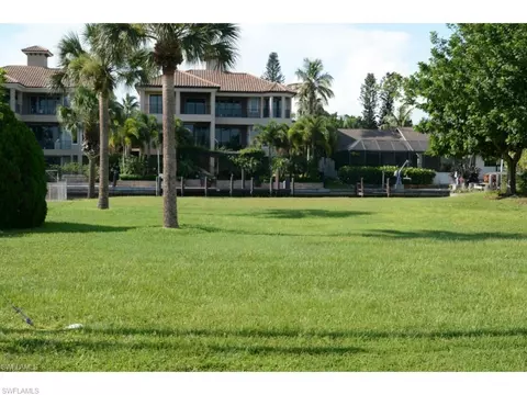 487 Tradewinds Ave, Naples, FL 34108 photo 8
