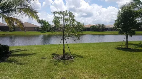 3474 Pacific Dr, Naples, FL 34119 photo 2
