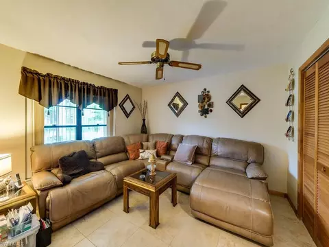 537 110th Ave N, Naples, FL 34108 photo 2