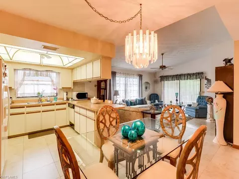 537 110th Ave N, Naples, FL 34108 photo 4
