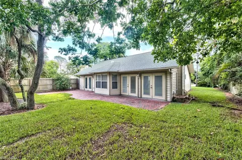1300 Rordon Ave, Naples, FL 34103 photo 2