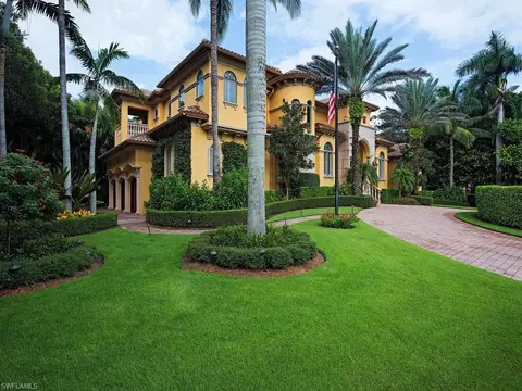 3280 Gordon Dr, Naples, FL 34102 photo 2