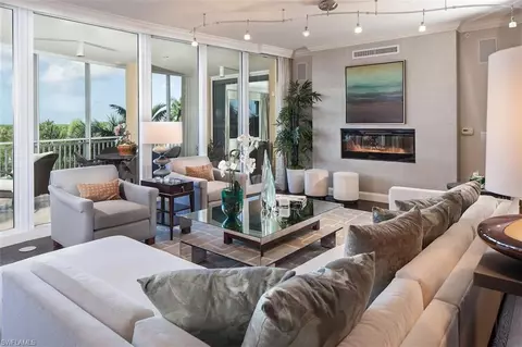 13675 Vanderbilt Dr #409, Naples, FL 34110 photo 1