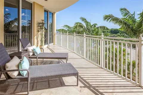 13675 Vanderbilt Dr #409, Naples, FL 34110 photo 14