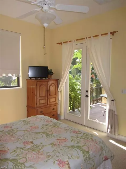 74 Myrtle Rd, Naples, FL 34108 photo 22