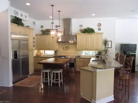 74 Myrtle Rd, Naples, FL 34108 photo 7